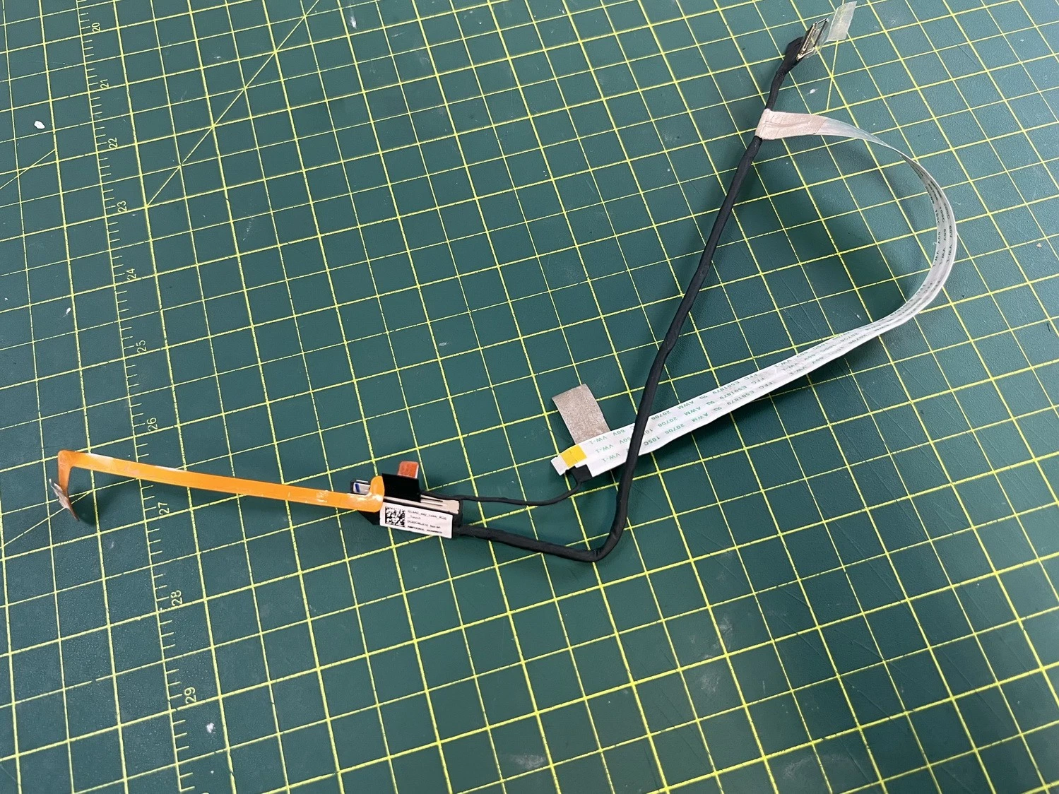 Lenovo ThinkPad L14 Gen 1 LCD Video EDP Touch Cable DC02C00JX10 - Image 2